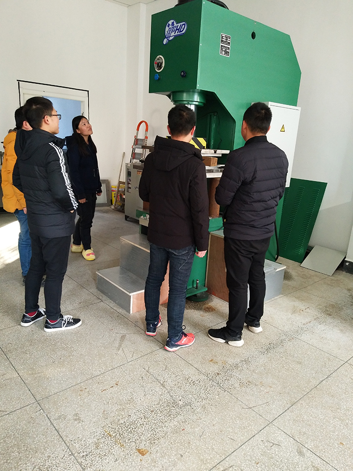 蘑菇成视频yh人入口